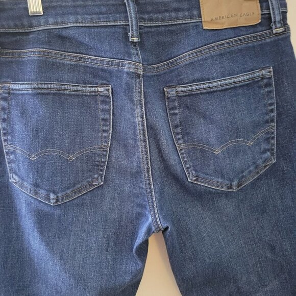 American Eagle Men's Athletic Fit Airflex Size 30 Medium Wash Blue Denim Jeans - Picture 10 of 11